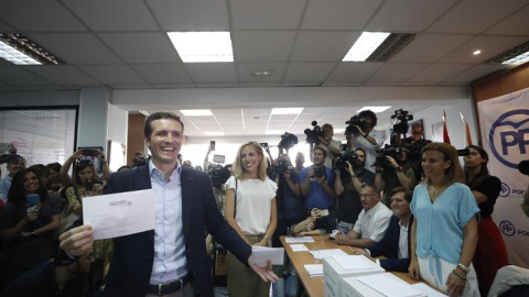 Casado, vota este jueves en Madrid. EFE/Javier Lizón Casado, vota este jueves en Madrid. EFE/Javier Lizón
