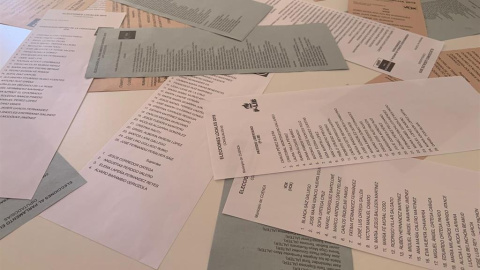 Fotografía de archivo de unas papeletas.