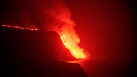 Las imágenes de la llegada de la lava del volcán de La Palma al mar