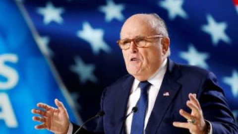 El abogado de Trump, Rudy Giuliani, vuelve a ser tendencia por un pedo en plena comparecencia El abogado de Trump, Rudy Giuliani, vuelve a ser tendencia por un pedo en plena comparecencia