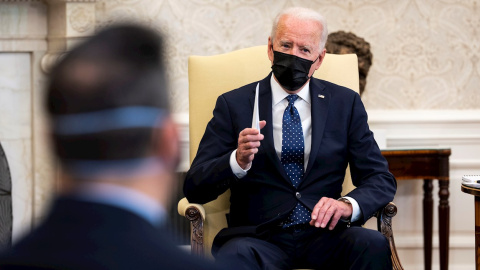 El presidente de EE.UU, Joe Biden, ofrece declaraciones públicas en el Despacho Oval de la Casa Blanca, en Washington (EE.UU). El presidente de EE.UU, Joe Biden, ofrece declaraciones públicas en el Despacho Oval de la Casa Blanca, en Washington (EE.UU).