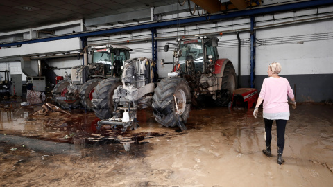Vista general de los destrozos ocasionados en la población de Tafalla, tras las lluvias torrenciales caídas desde primeras horas de la tarde de ayer, en las que se han visto afectadas otras localidades como Olite, Pueyo, Pitillas o Beire. EFE/ Jesús Di