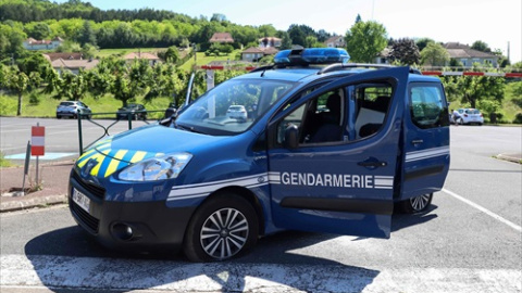 Vehículo de la Gendarmerie. Foto de archivo. Vehículo de la Gendarmerie. Foto de archivo.