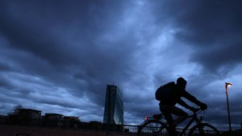 El BCE se enfrenta a un difícil reto de equilibrio tras el aumento de la deuda por la pandemia El BCE se enfrenta a un difícil reto de equilibrio tras el aumento de la deuda por la pandemia