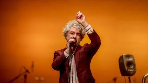Imagen de archivo del cantante Abraham Boba, en su actuación junto al grupo León Benavente en el tradicional concierto de Reyes. Imagen de archivo del cantante Abraham Boba, en su actuación junto al grupo León Benavente en el tradicional concierto de Reyes.
