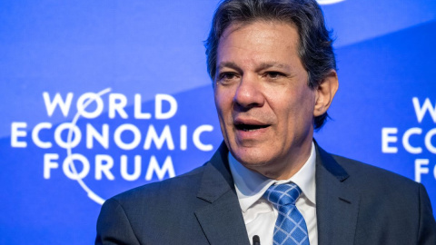 El nuevo ministro de Finanzas de Brasil, Fernando Haddad, durante una sesión de la reunión anual del Foro Económico Mundial (FEM) en Davos, a 17 de enero de 2023. El nuevo ministro de Finanzas de Brasil, Fernando Haddad, durante una sesión de la reunión anual del Foro Económico Mundial (FEM) en Davos, a 17 de enero de 2023.