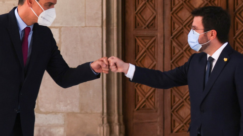El presidente del Gobierno, Pedro Sánchez, y el president de la Generalitat, Pere Aragones, en su encuentro en el Palau de la Generalitat el pasado 15 de septiembre, previo a la primera reunión de la mesa de diálogo. REUTERS/Nacho Doce El presidente del Gobierno, Pedro Sánchez, y el president de la Generalitat, Pere Aragones, en su encuentro en el Palau de la Generalitat el pasado 15 de septiembre, previo a la primera reunión de la mesa de diálogo. REUTERS/Nacho Doce