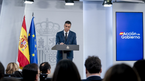El presidente del Gobierno, Pedro Sánchez, en Moncloa este martes. El presidente del Gobierno, Pedro Sánchez, en Moncloa este martes.