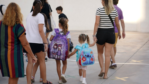 Estudiantes colegio bullying Estudiantes colegio bullying