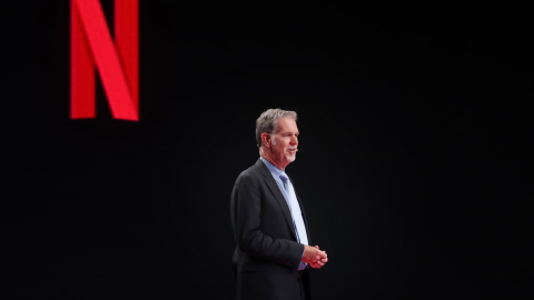 Fotografía de archivo fechada el 25 de noviembre de 2019 que muestra al alto ejecutivo de Netflix Reed Hastings durante la Cumbre de Innovación Cultural 2019 en el Centro de Convenciones y Exposiciones de Busan (BEXCO). Fotografía de archivo fechada el 25 de noviembre de 2019 que muestra al alto ejecutivo de Netflix Reed Hastings durante la Cumbre de Innovación Cultural 2019 en el Centro de Convenciones y Exposiciones de Busan (BEXCO).