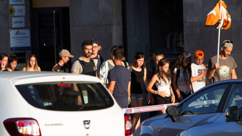 La Policía evacua el centro de Barcelona tras el atentado.- REUTERS
