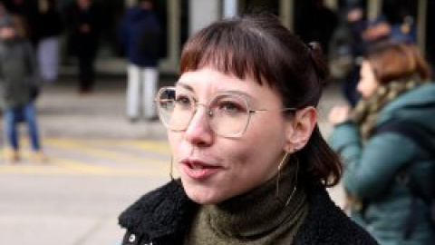 La alumna de la Complutense que se ha plantado ante Ayuso: "He intentado hablar en nombre de mis compañeros" La alumna de la Complutense que se ha plantado ante Ayuso: "He intentado hablar en nombre de mis compañeros"