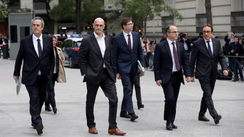 Los exconsellers Joaquín Forn, Raül Romeva, Jordi Turull y Josep Rull, a su llegada a la Audiencia para declarar. EFE/Kiko Huesca Los exconsellers Joaquín Forn, Raül Romeva, Jordi Turull y Josep Rull, a su llegada a la Audiencia para declarar. EFE/Kiko Huesca