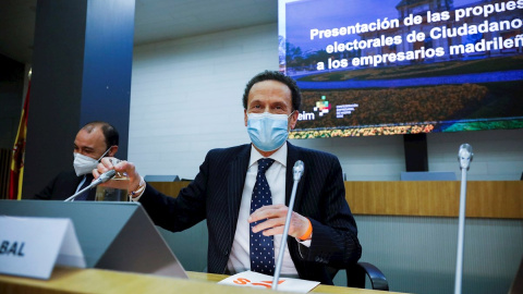 El candidato de Ciudadanos a la presidencia de la Comunidad de Madrid, Edmundo Bal, en la sede de la patronal madrileña este martes 27 de abril de 2021. El candidato de Ciudadanos a la presidencia de la Comunidad de Madrid, Edmundo Bal, en la sede de la patronal madrileña este martes 27 de abril de 2021.
