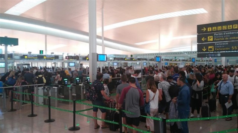 Control de seguridad en el aeropuerto de Madrid. Europa Press Control de seguridad en el aeropuerto de Madrid. Europa Press