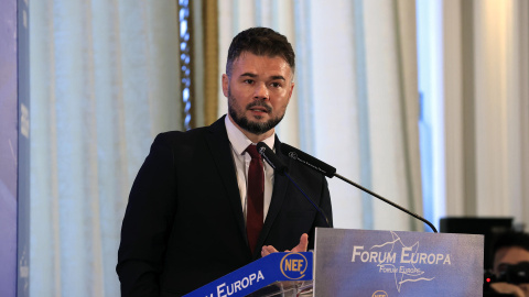 Gabriel Rufián reta al Gobierno a que sea el Congreso quien decida sobre el envío de tanques a Ucrania: "Es lo que tiene la democracia" Gabriel Rufián reta al Gobierno a que sea el Congreso quien decida sobre el envío de tanques a Ucrania: "Es lo que tiene la democracia"