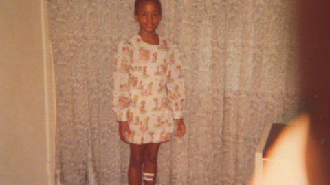 Whitney Houston en una foto de infancia Whitney Houston en una foto de infancia