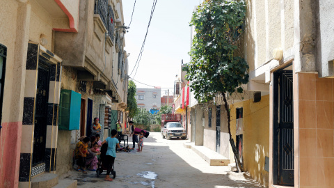 Vista de la vivienda de la familia de los sospechosos del ataque terrorista de Barcelona, en la localidad marroquí de Mrirt. REUTERS/Youssef Boudlal Vista de la vivienda de la familia de los sospechosos del ataque terrorista de Barcelona, en la localidad marroquí de Mrirt. REUTERS/Youssef Boudlal