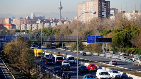 Vista de Madrid por la salida de la carretera a Valencia. EFE Vista de Madrid por la salida de la carretera a Valencia. EFE