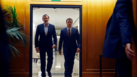 Mariano Rajoy y Albert Rivera, en una foto de archivo. REUTERS Mariano Rajoy y Albert Rivera, en una foto de archivo. REUTERS