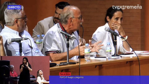 29/06/2023 - Captura de video del momento en el que el edil de Vox en el Ayuntamiento de Mérida, Francisco Piñol, ha pedido este jueves que se quite la bandera LGTBI del edificio consistorial. 29/06/2023 - Captura de video del momento en el que el edil de Vox en el Ayuntamiento de Mérida, Francisco Piñol, ha pedido este jueves que se quite la bandera LGTBI del edificio consistorial.