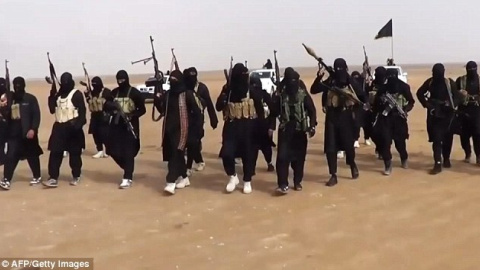 Las pistolas españolas, las más caras y deseadas por los yihadistas del ISIS Las pistolas españolas, las más caras y deseadas por los yihadistas del ISIS