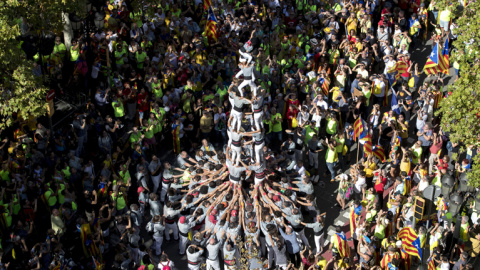 Vista de un casteller durante la tradicional manifestación / EFE