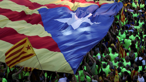 Este año los gritos y las pancartas han dado prioridad a la reivindicación del referéndum del 1 de octubre, convocado por la Generalitat y anulado por el Tribunal Constitucional / REUTERS