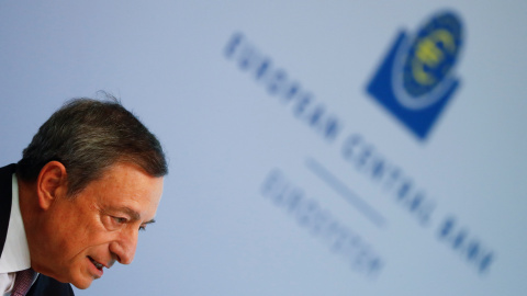 El presidente del BCE, Mario Draghi, en la rueda de prensa tras la reunión mensual del consejo de gobierno de la entidad en su sede en Fráncfort (Alemania). REUTERS/Ints Kalnins El presidente del BCE, Mario Draghi, en la rueda de prensa tras la reunión mensual del consejo de gobierno de la entidad en su sede en Fráncfort (Alemania). REUTERS/Ints Kalnins