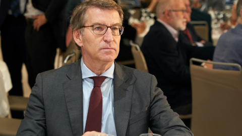 El presidente del Partido Popular, Alberto Núñez Feijóo, durante un ciclo de encuentros organizado por 'El Correo' y Petronor en Vitoria.- Pablo González / Europa Press El presidente del Partido Popular, Alberto Núñez Feijóo, durante un ciclo de encuentros organizado por 'El Correo' y Petronor en Vitoria.- Pablo González / Europa Press