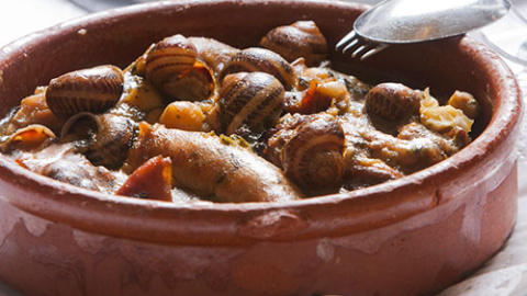 Cassola de tros amb caragols Cassola de tros amb caragols