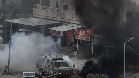 Fuerzas israelíes durante la ocupación de Yenín Fuerzas israelíes durante la ocupación de Yenín