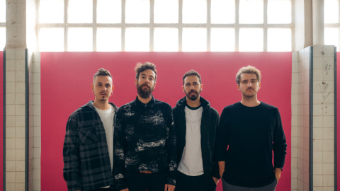 La banda Smoking Souls ha sufrido un nuevo acto de censura de PP y Vox. La banda Smoking Souls ha sufrido un nuevo acto de censura de PP y Vox.