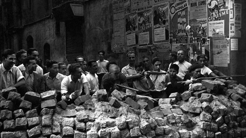 19/07/1936 - Barricada a Barcelona el 19 de juliol de 1936. 19/07/1936 - Barricada a Barcelona el 19 de juliol de 1936.
