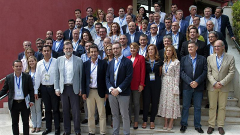 foto de familia de Rajoy con los presidentes provinciales del PP en Palma de Mallorca. EFE foto de familia de Rajoy con los presidentes provinciales del PP en Palma de Mallorca. EFE
