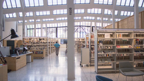 Una biblioteca pública que sirve de refugio climático. Una biblioteca pública que sirve de refugio climático.