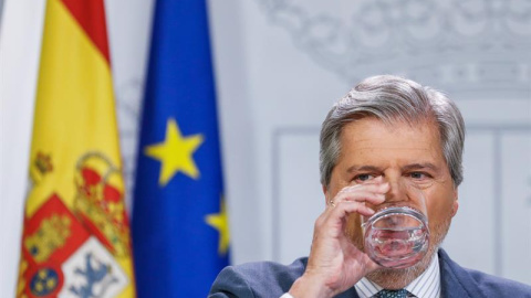 Méndez de Vigo, en la rueda de prensa tras el Consejo de Ministros. EFE/ Emilio Naranjo Méndez de Vigo, en la rueda de prensa tras el Consejo de Ministros. EFE/ Emilio Naranjo