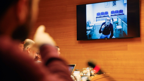 El cabecillas de la trama Gürtel Francisco Correa, en un monitor, durante su intervenciñon por videoconferencia enla comisión de Les Corts Valencianes que investiga la gestión de Feria Valencia.EFE/ Kai Forsterling El cabecillas de la trama Gürtel Francisco Correa, en un monitor, durante su intervenciñon por videoconferencia enla comisión de Les Corts Valencianes que investiga la gestión de Feria Valencia.EFE/ Kai Forsterling