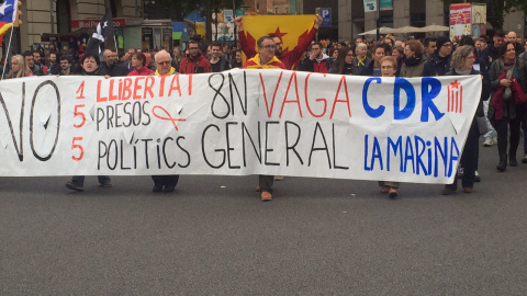 Manifestación durante la huelga general del 8N en Catalunya, en la Plaza de España de Barcelona. PÚBLIC Manifestación durante la huelga general del 8N en Catalunya, en la Plaza de España de Barcelona. PÚBLIC