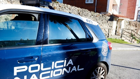 Vehículo de la Policía Nacional. Vehículo de la Policía Nacional.