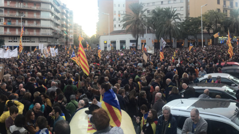 Detall de la manifestació a la cantonada dels carrers Marina i Pallars Detall de la manifestació a la cantonada dels carrers Marina i Pallars
