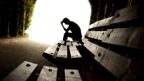 Los últimos datos del Instituto Nacional de Estadística revelan que 3.602 personas fallecieron por suicido en España en 2015./ EFE Los últimos datos del Instituto Nacional de Estadística revelan que 3.602 personas fallecieron por suicido en España en 2015./ EFE