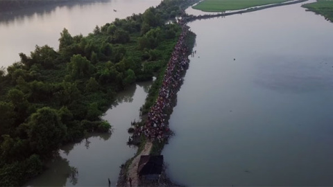 Imagen que muestra a miles de personas tratando de llegar a Bangladesh. - ACNUR Imagen que muestra a miles de personas tratando de llegar a Bangladesh. - ACNUR