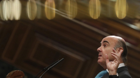 El ministro de Economía, Luis de Guindos en el Congreso. /EFE El ministro de Economía, Luis de Guindos en el Congreso. /EFE