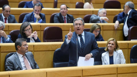 El ministro del Interior, Juan Ignacio Zoido, durante su intervención en el Pleno del Senado.- EFE El ministro del Interior, Juan Ignacio Zoido, durante su intervención en el Pleno del Senado.- EFE