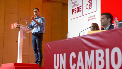 El secretario general del PSOE, Pedro Sánchez, durante su intervención en el décimo quinto Congreso del PSRM-PSOE, hoy en la Universidad Politécnica de Cartagena. EFE/Marcial Guillén El secretario general del PSOE, Pedro Sánchez, durante su intervención en el décimo quinto Congreso del PSRM-PSOE, hoy en la Universidad Politécnica de Cartagena. EFE/Marcial Guillén