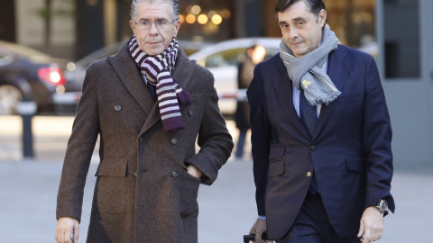 El ex secretario general del PP de Madrid Francisco Granados, acompañado por su abogado Javier Vasallo, a su llegada a la Audiencia Nacional. EFE/ Mariscal El ex secretario general del PP de Madrid Francisco Granados, acompañado por su abogado Javier Vasallo, a su llegada a la Audiencia Nacional. EFE/ Mariscal