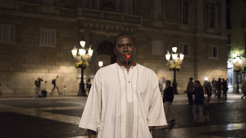 Mawa Ndiaye, president de l'Associació de Treballadors Senegalesos a Catalunya, a la Plaça de Sant Jaume de Barcelona Mawa Ndiaye, president de l'Associació de Treballadors Senegalesos a Catalunya, a la Plaça de Sant Jaume de Barcelona