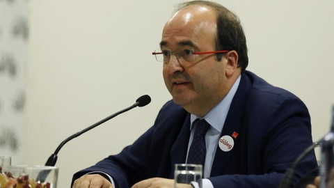 Miquel Iceta, primer secretari del Partit dels Socialistes de Catalunya (PSC) durant la seva conferència a Madrid / EFE Paco Campos Miquel Iceta, primer secretari del Partit dels Socialistes de Catalunya (PSC) durant la seva conferència a Madrid / EFE Paco Campos