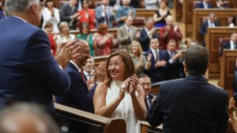 Armengol és elegida presidenta del Congrés gràcies a l'acord 'in extremis' de Junts i ERC amb el PSOE Armengol és elegida presidenta del Congrés gràcies a l'acord 'in extremis' de Junts i ERC amb el PSOE